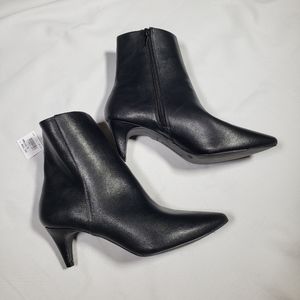 Christian Siriano  Veronica kitten heel boots SZ 9
